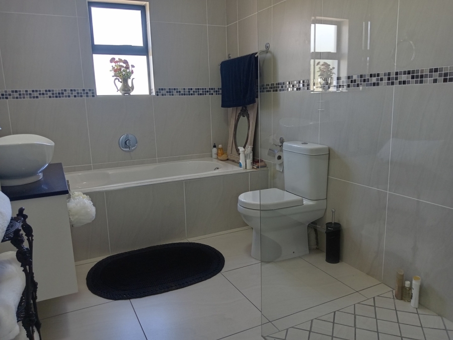 3 Bedroom Property for Sale in Langebaan Country Estate Western Cape